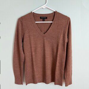 Brown Banana Republic Vneck merino wool sweater